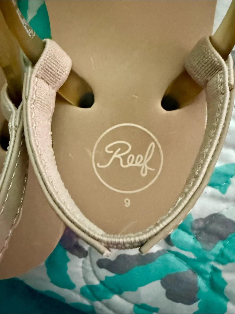 Reef Kids size 9 Tan Sandal with Olive-Green Straps